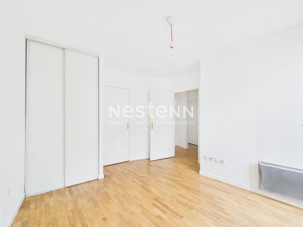 Appartement 2 pièces à vendre avec vue jardin à Paris