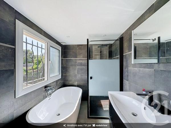 Maison à vendre  5 pièces - 140 m 2   MANDELIEU LA NAPOULE  - 06