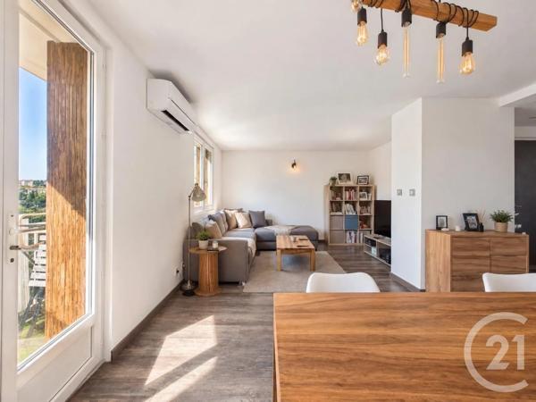 Appartement T4 à vendre  4 pièces - 64,97 m 2   TOULON  - 83