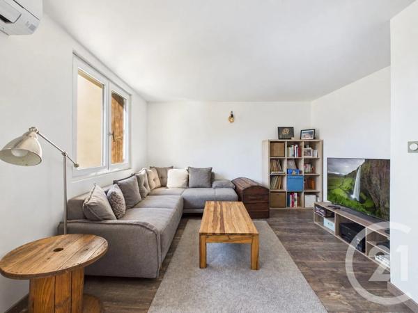 Appartement T4 à vendre  4 pièces - 64,97 m 2   TOULON  - 83