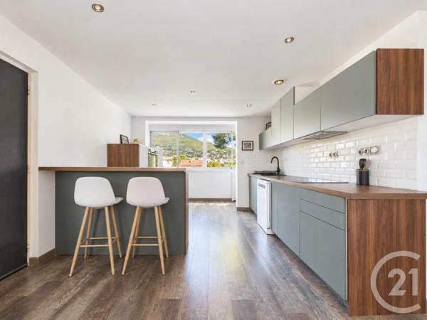 Appartement T4 à vendre  4 pièces - 64,97 m 2   TOULON  - 83
