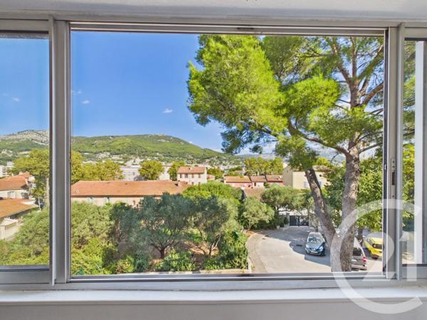 Appartement T4 à vendre  4 pièces - 64,97 m 2   TOULON  - 83