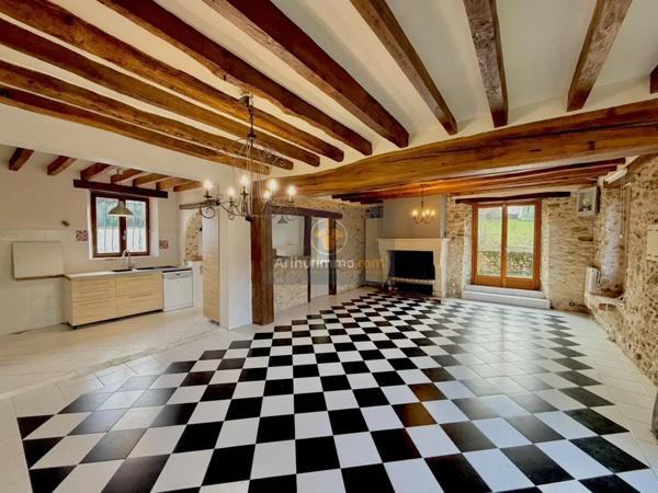 Vente                                                      Maison
                        
                     8 pièces                      252 m2                     à Rozay-en-Brie