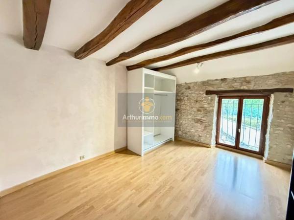 Vente                                                      Maison
                        
                     8 pièces                      252 m2                     à Rozay-en-Brie