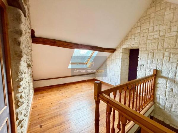 Vente                                                      Maison
                        
                     8 pièces                      252 m2                     à Rozay-en-Brie