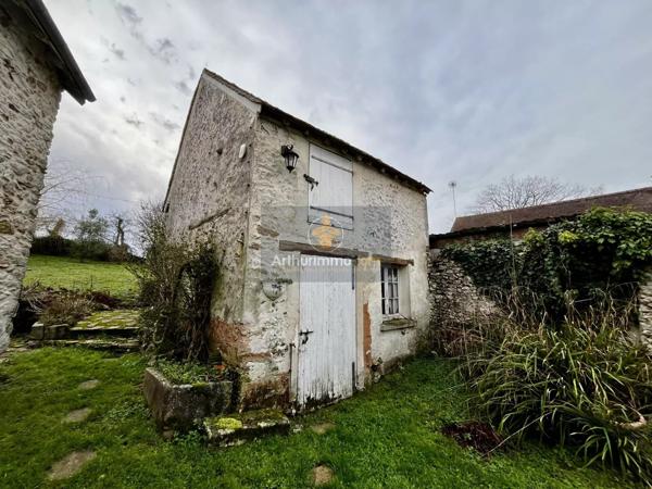 Vente                                                      Maison
                        
                     8 pièces                      252 m2                     à Rozay-en-Brie