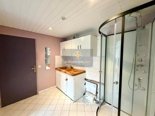 Vente                                                      Maison
                        
                     8 pièces                      252 m2                     à Rozay-en-Brie