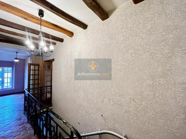 Vente                                                      Maison
                        
                     8 pièces                      252 m2                     à Rozay-en-Brie