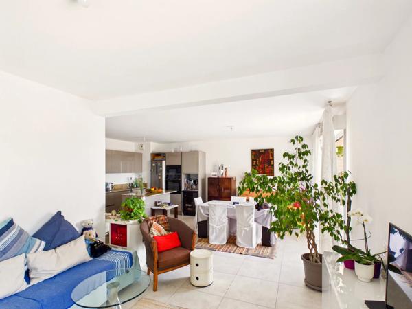 Appartement contemporain d'environ 93m² avec vue panoramique sur Aix-en-Provence