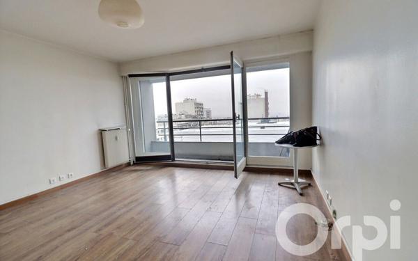 Appartement à vendre    1 pièce • 28 m2 Paris 20