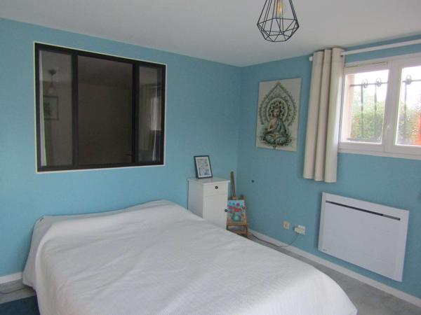 DOUZAT 16290-Appartement meublé T3 en rez de chaussée