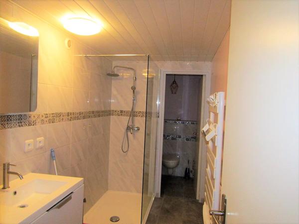 DOUZAT 16290-Appartement meublé T3 en rez de chaussée