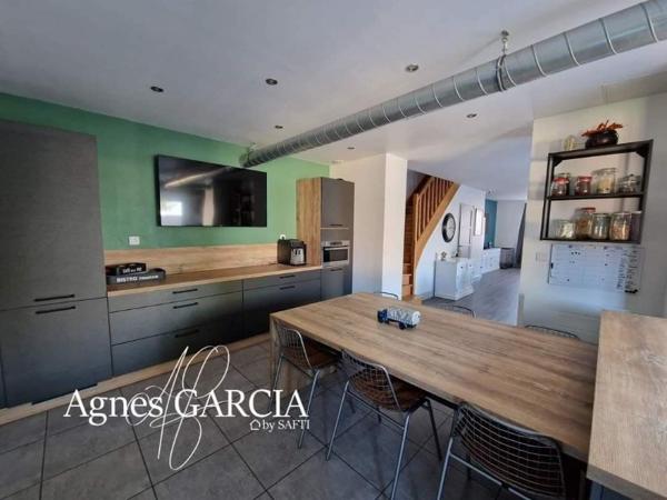 VOLUMINEUSE MAISON 6 CHAMBRES SANS TRAVAUX