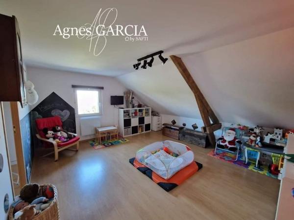 VOLUMINEUSE MAISON 6 CHAMBRES SANS TRAVAUX