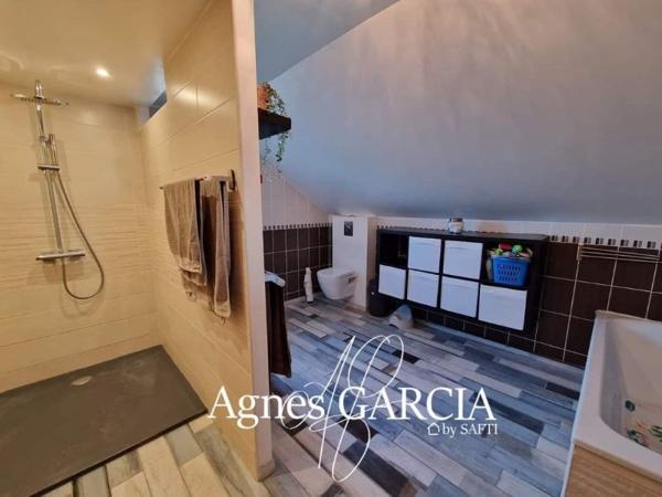 VOLUMINEUSE MAISON 6 CHAMBRES SANS TRAVAUX