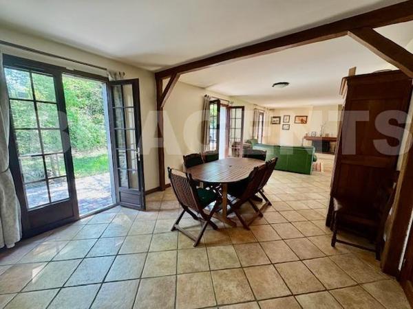 Super potentiel pour cette maison de Saint Symphorien le Château ! 