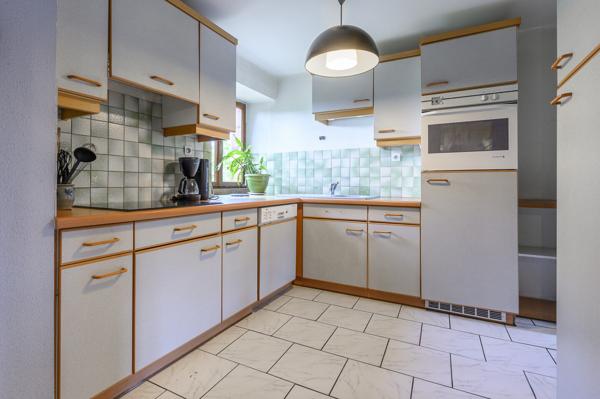 Jolie maison bourgeoise village, jardin, 3 chambres, garage, parkings