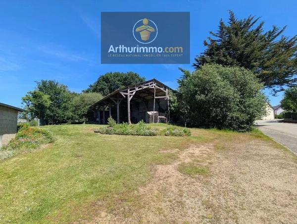 Vente                                                      Local commercial
                        
                                         314 m2                     à Forges-de-Lanouée