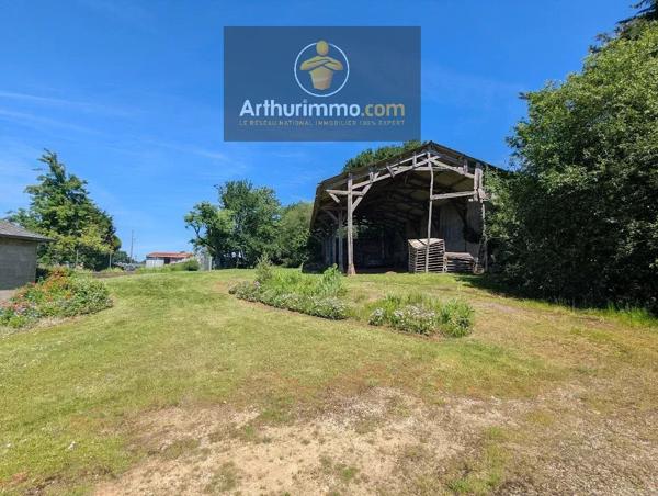 Vente                                                      Local commercial
                        
                                         314 m2                     à Forges-de-Lanouée