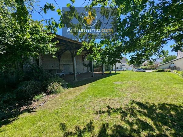 Vente                                                      Local commercial
                        
                                         314 m2                     à Forges-de-Lanouée