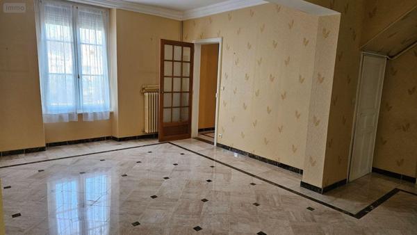 Maison de ville à vendre à La Suze-sur-Sarthe dans la Sarthe (72210), ref : HB-1688