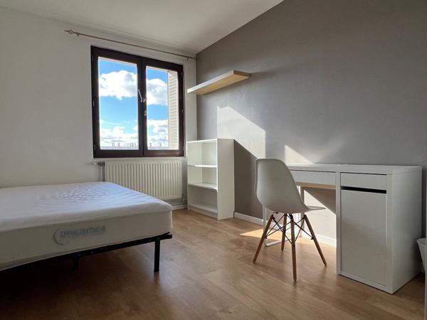Location meublée - Villeurbanne / Flachet - T4 de 72 m²