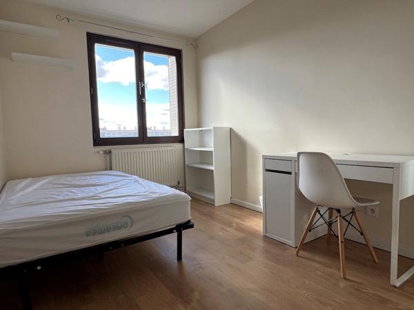 Location meublée - Villeurbanne / Flachet - T4 de 72 m²