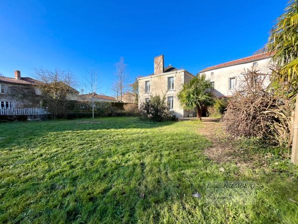 Maison et atelier/garage de 131+35m² à Vouvant