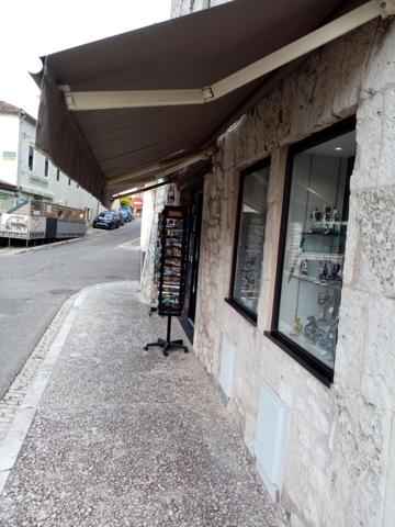 Fonds de commerce à vendre MONFLANQUIN (47) - Tabac, Journaux, FDJ, PMU, Cadeaux