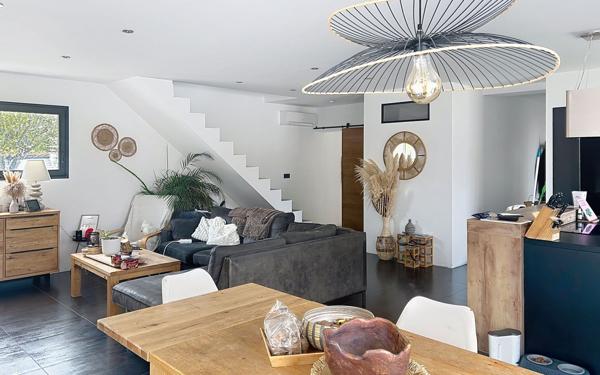 Maison à vendre    4 pièces •  Caveirac