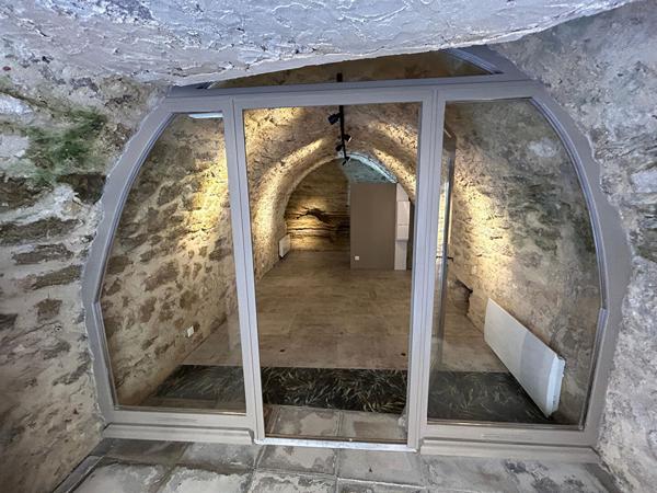 LOCAL - VITRINE - CHAUFFAGE