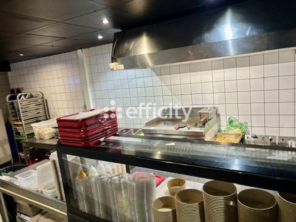 Local Commercial
         3 pièces
        - 65 m² 132 000 € *