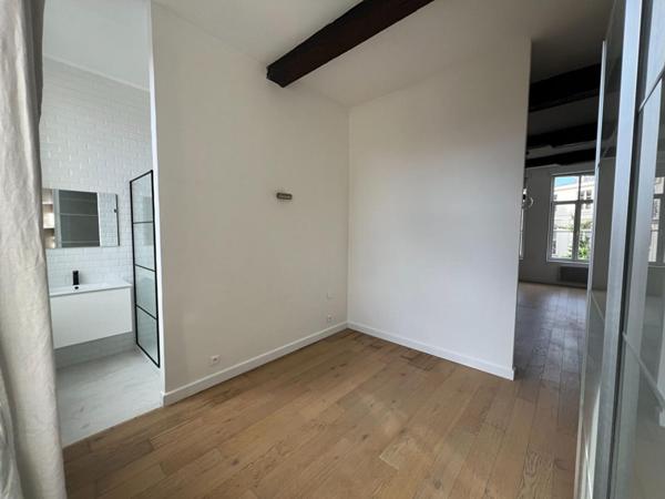 A LOUER : T2 à LILLE • Rue Lepelletier - Vieux Lille • 1 065 € CC • Réf. 1486-02