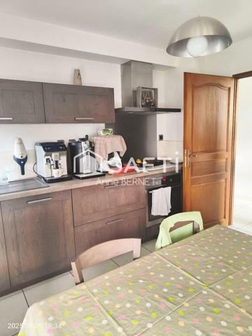 PROCHE AUTOROUTE ET VOIE RAPIDE