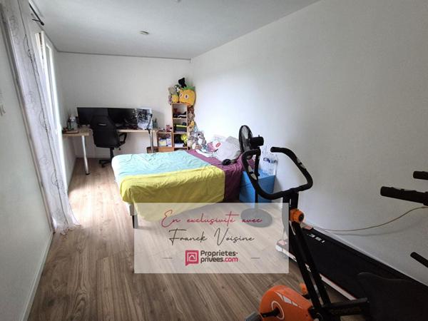 A VENDRE en Exclusivité au Boupère, maison avec 4 chambres  et 1 bureau, et 1 Gîte indépendant sur une parcelle de 1658 m2