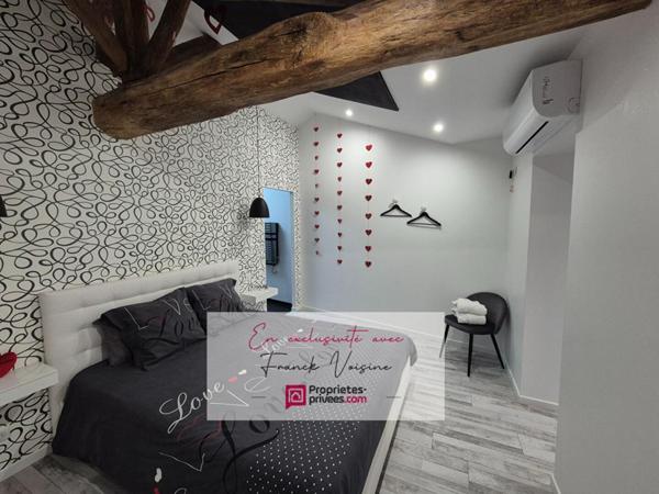 A VENDRE en Exclusivité au Boupère, maison avec 4 chambres  et 1 bureau, et 1 Gîte indépendant sur une parcelle de 1658 m2