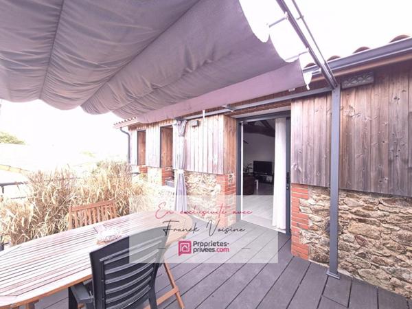 A VENDRE en Exclusivité au Boupère, maison avec 4 chambres  et 1 bureau, et 1 Gîte indépendant sur une parcelle de 1658 m2