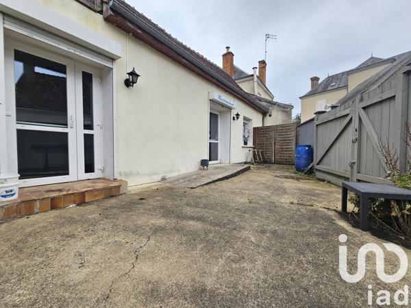Immeuble à vendre 200 m² Le Breil-sur-Mérize