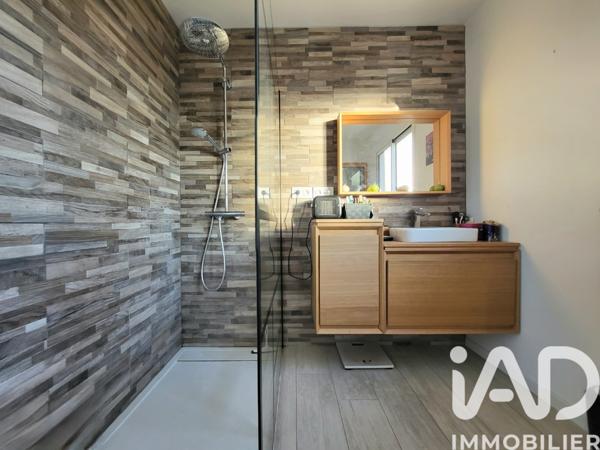 Maison à vendre 4 pièces 97 m² Névian