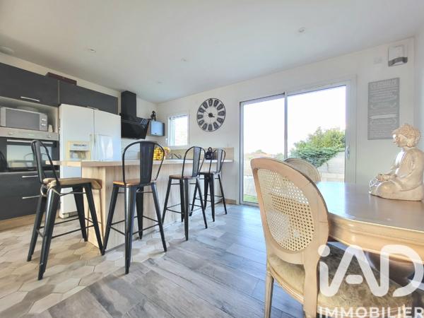 Maison à vendre 4 pièces 97 m² Névian