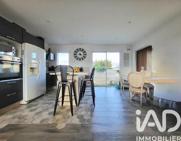 Maison à vendre 4 pièces 97 m² Névian