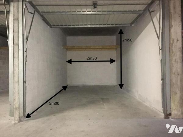 LAMORICIERE - LOT DE 9 GARAGES