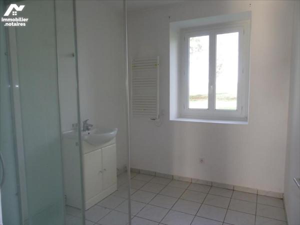 Maison de 3 chambres sans voisins sur 1,6 hectare