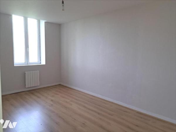 Maison de 3 chambres sans voisins sur 1,6 hectare