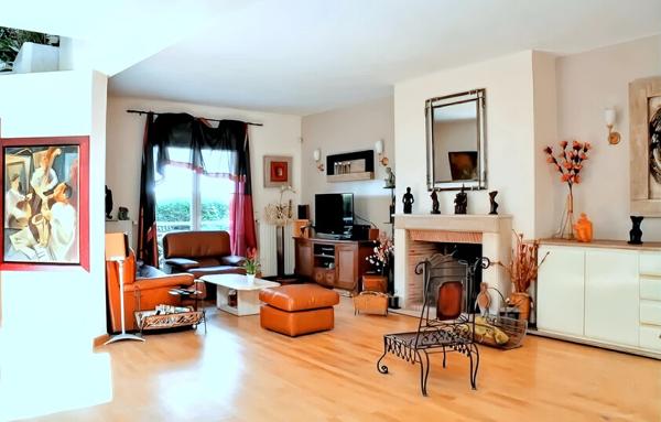 Maison d'architecte 200 m2 - Limite Paris 20e