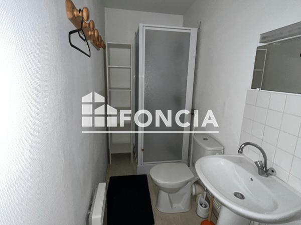 Location Studio meublé 14.74 m² - 4 BIS RUE COURTHARDY Le Mans 72000