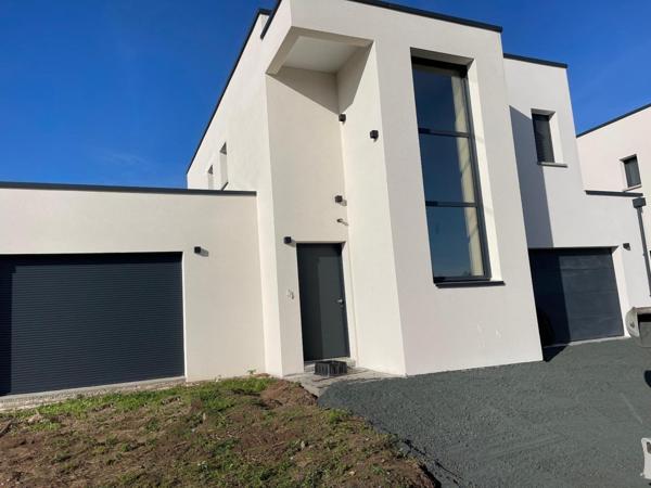 Belle et grande maison contemporaine neuve de 4 chambres aux finitions soignées et prestations de qualités
