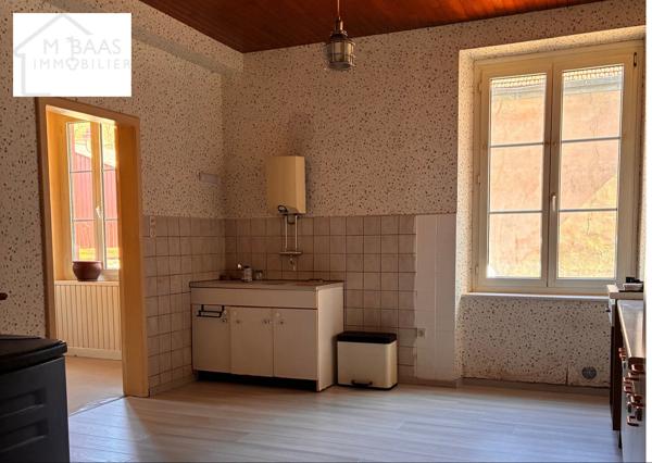 Grand appartement 4 pièces de 110 m² avec jardin et garage 92 000 € H.A.I.*