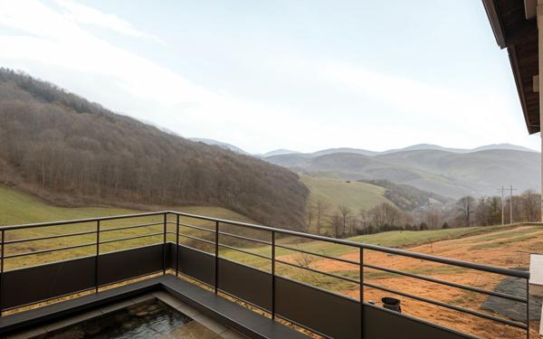 Appartement à vendre    2 pièces • 92,90 m2 Saint-Laurent-de-Vaux