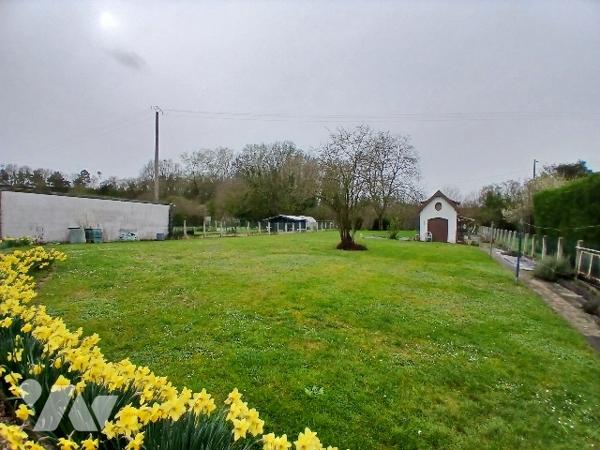 Pavillon individuel type semi-plain-pied 4ch 120m² habitables sur 2151m² de terrain avec garage